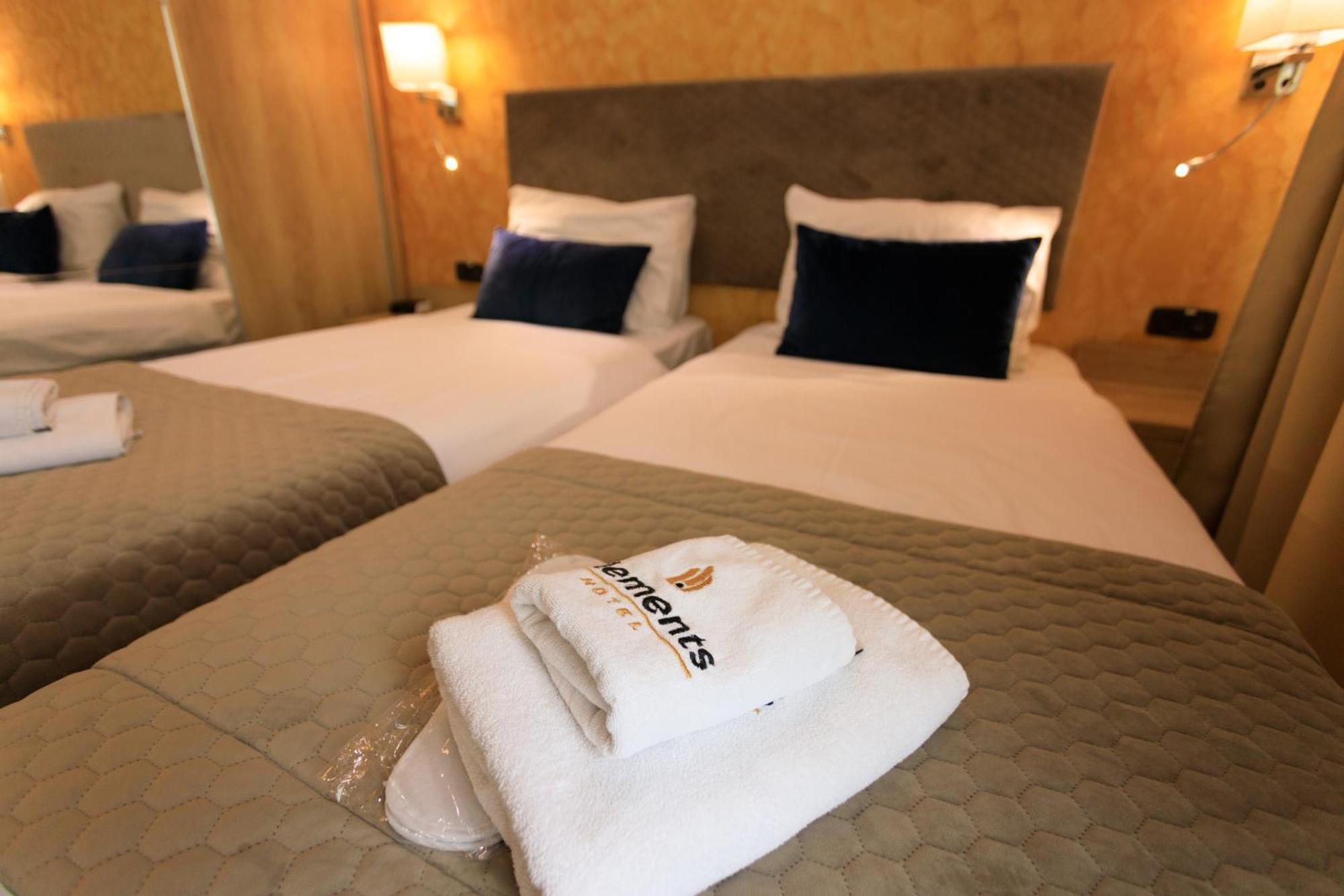 Hotel Elements Novi Pazar Buitenkant foto